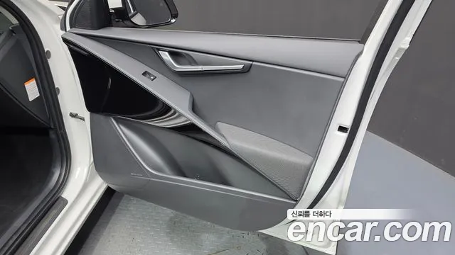 2025 Kia The All New Niro Signature Sold VIN KNACT81EGSA271677 – dashboard