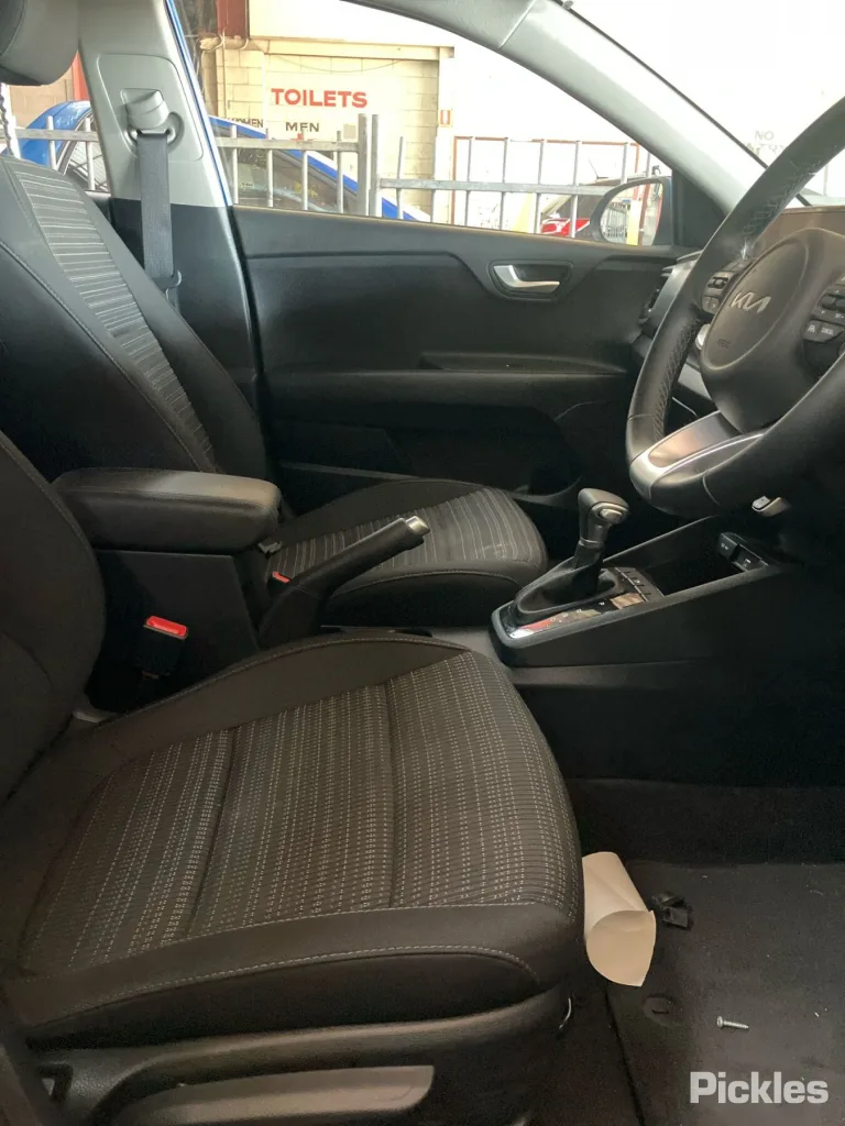 2024 Kia Stonic Damaged VIN KNAD6814MRT964789 – interior seats 2024 Kia Stonic Damaged VIN KNAD6814MRT964789 – interior seats