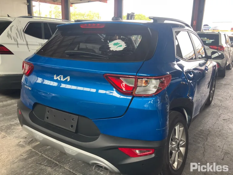 2025 Kia Stonic Damaged VIN KNADA817VST041567 – rear exterior 2025 Kia Stonic Damaged VIN KNADA817VST041567 – rear exterior