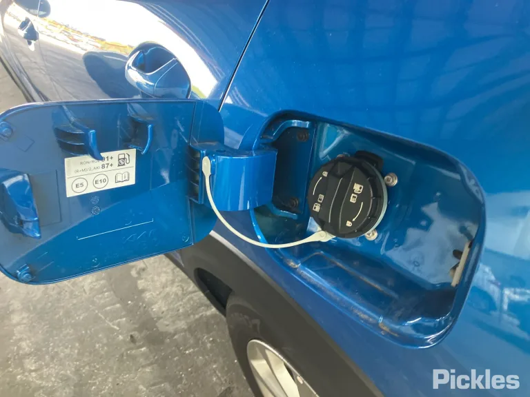 2025 Kia Stonic Damaged VIN KNADA817VST041567 – odometer reading 2025 Kia Stonic Damaged VIN KNADA817VST041567 – odometer reading
