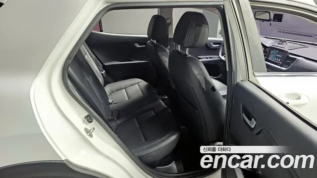 2018 Kia Stonic Diesel 1.6 Sold VIN KNADC815GJS097196 – engine bay 2018 Kia Stonic Diesel 1.6 Sold VIN KNADC815GJS097196 – engine bay