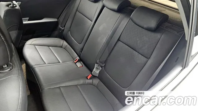 2018 Kia Stonic Diesel 1.6 Sold VIN KNADC815GJS154470 – interior seats 2018 Kia Stonic Diesel 1.6 Sold VIN KNADC815GJS154470 – interior seats