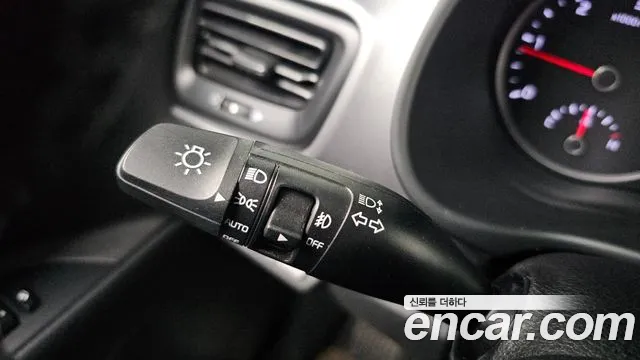 2018 Kia Stonic Diesel 1.6 Sold VIN KNADC815GJS154470 – undercarriage 2018 Kia Stonic Diesel 1.6 Sold VIN KNADC815GJS154470 – undercarriage