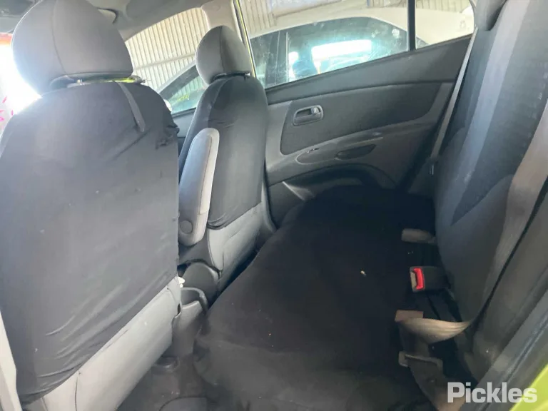 2006 Kia Rio Damaged VIN KNADE223366153785 – odometer reading