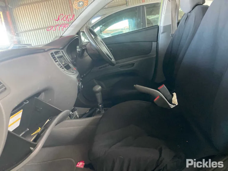 2006 Kia Rio Damaged VIN KNADE223366153785 – photo 18