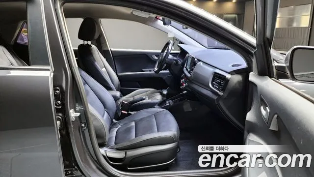 2019 Kia Stonic Diesel 1.6 Sold VIN KNADE815GKS331057 – rear exterior
