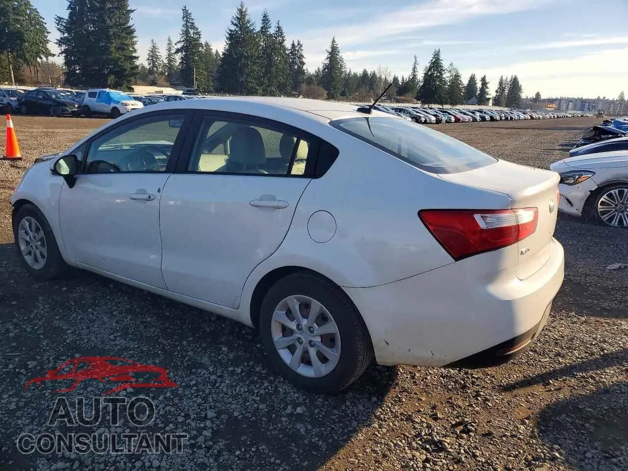 2013 KIA RIO Damaged VIN KNADM4A33D6230539 – rear exterior