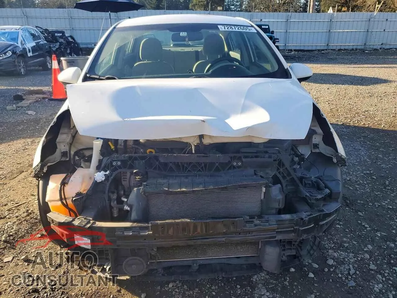 2013 KIA RIO Damaged VIN KNADM4A33D6230539 – interior seats