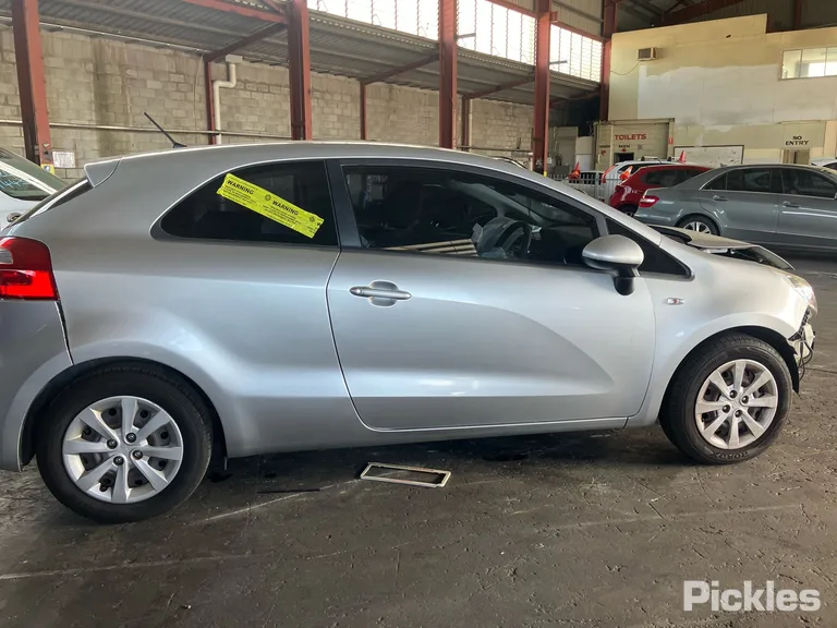 2016 Kia Rio Used VIN KNADN312MG6014795 – photo 17