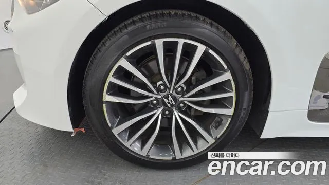 2018 Kia Stinger 2.0 Turbo 2WD Sold VIN KNAE251ABJS019453 – interior seats