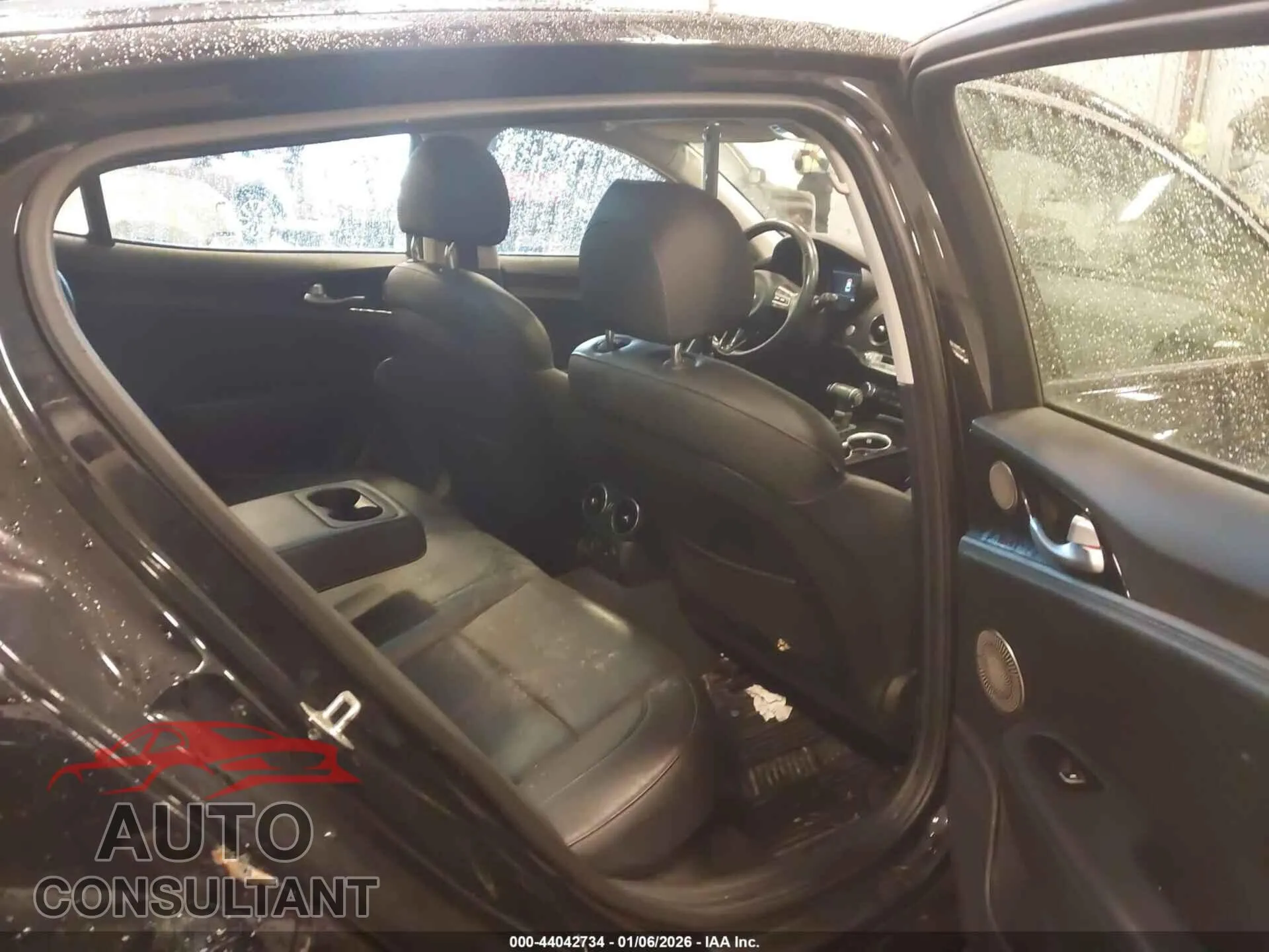 2018 KIA STINGER Damaged VIN KNAE25LA6J6011307 – undercarriage