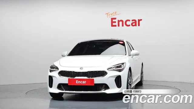 2018 Kia Stinger 2.0 Turbo AWD Sold VIN KNAE351ADJS002102 – dashboard