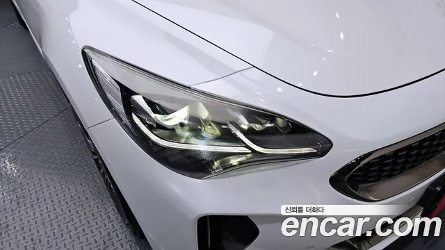2018 Kia Stinger 2.0 Turbo AWD Sold VIN KNAE351ADJS002102 – exterior detail
