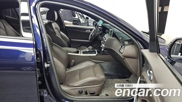 2019 Kia Stinger 2.0 Turbo AWD Sold VIN KNAE351ADKS055386 – dashboard