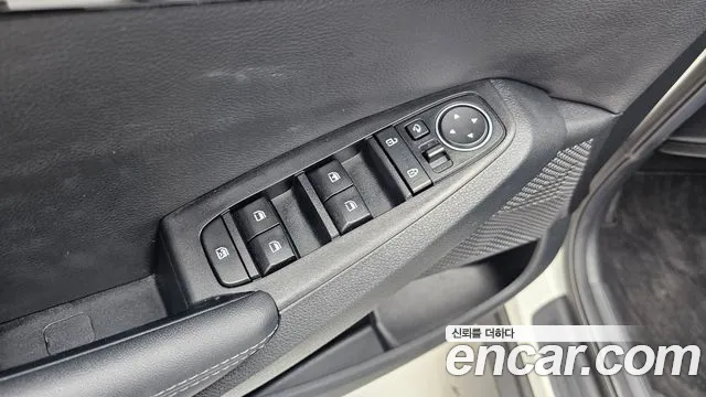 2022 Kia Seltos Diesel 1.6 2WD Sold VIN KNAEN815GNK274492 – interior seats