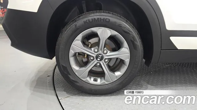 2020 Kia Seltos Gasoline 1.6 Turbo 2WD Sold VIN KNAEP812GLK035674 – exterior detail