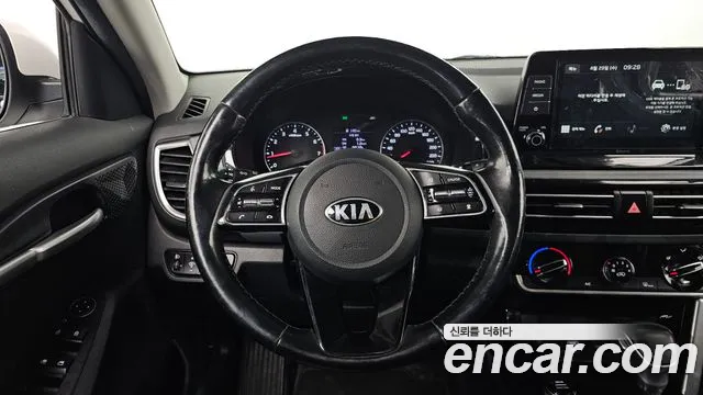 2020 Kia Seltos Gasoline 1.6 Turbo 2WD Sold VIN KNAEP812GLK101606 – exterior detail