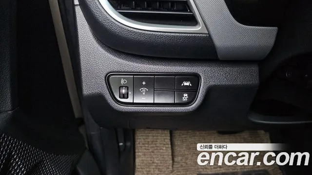 2022 Kia Seltos Gasoline 1.6 Turbo 2WD Sold VIN KNAEP812GNK198974 – interior seats