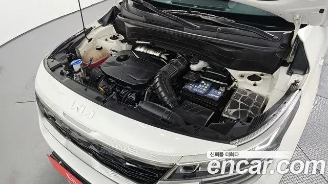 2022 Kia Seltos Gasoline 1.6 Turbo 2WD Sold VIN KNAEP812GNK298066 – trunk area