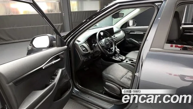 2023 Kia Seltos Gasoline 1.6 Turbo 2WD Sold VIN KNAEP812GPK354849 – exterior detail 2023 Kia Seltos Gasoline 1.6 Turbo 2WD Sold VIN KNAEP812GPK354849 – exterior detail