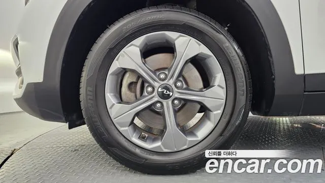 2023 Kia Seltos Gasoline 1.6 Turbo 2WD Sold VIN KNAEP812GPK374564 – trunk area 2023 Kia Seltos Gasoline 1.6 Turbo 2WD Sold VIN KNAEP812GPK374564 – trunk area