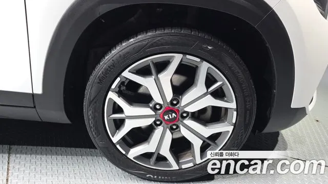 2020 Kia Seltos Gasoline 1.6 Turbo 2WD Sold VIN KNAER812GLK016982 – interior seats 2020 Kia Seltos Gasoline 1.6 Turbo 2WD Sold VIN KNAER812GLK016982 – interior seats