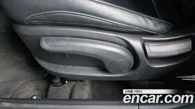 2020 Kia Seltos Gasoline 1.6 Turbo 2WD Sold VIN KNAER812GLK016982 – engine bay 2020 Kia Seltos Gasoline 1.6 Turbo 2WD Sold VIN KNAER812GLK016982 – engine bay