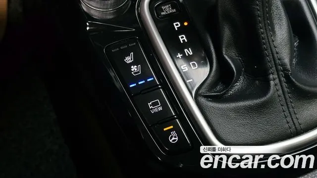 2020 Kia Seltos Gasoline 1.6 Turbo 2WD Sold VIN KNAER812GLK053996 – interior seats
