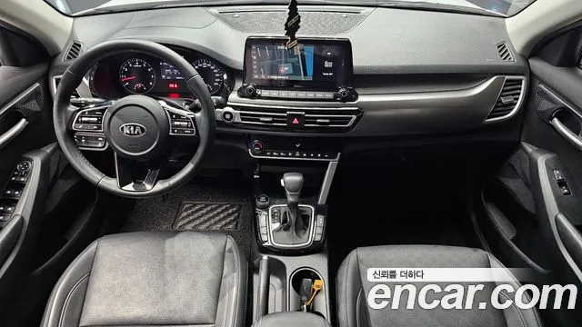 2020 Kia Seltos Gasoline 1.6 Turbo 2WD Sold VIN KNAER812GLK090429 – dashboard