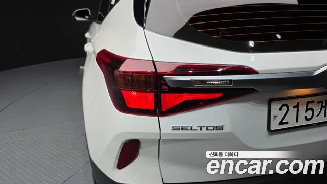 2022 Kia Seltos Gasoline 1.6 Turbo 2WD VIN KNAER812GNK273886