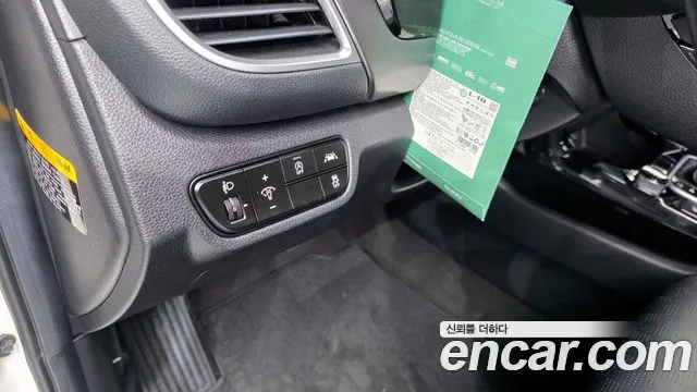 2020 Kia Seltos Diesel 1.6 2WD Sold VIN KNAES815GLK075047 – interior seats
