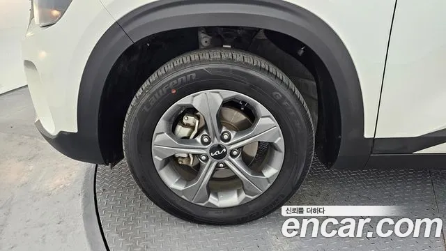 2024 Kia The New Seltos Gasoline 2.0 2WD Sold VIN KNAES81AERK681937 – trunk area 2024 Kia The New Seltos Gasoline 2.0 2WD Sold VIN KNAES81AERK681937 – trunk area