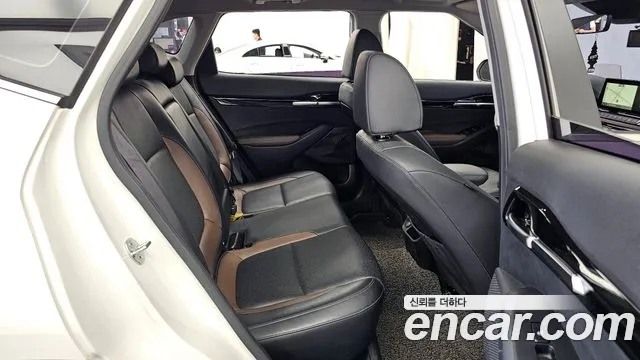2020 Kia Seltos Gasoline 1.6 Turbo 2WD Sold VIN KNAET812GLK021413 – trunk area