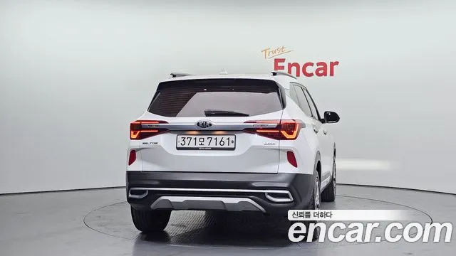 2020 Kia Seltos Gasoline 1.6 Turbo 2WD VIN KNAET812GLK027284