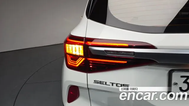 2020 Kia Seltos Gasoline 1.6 Turbo 2WD Sold VIN KNAET812GLK027467 – photo 32