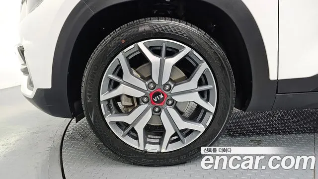 2020 Kia Seltos Gasoline 1.6 Turbo 2WD Sold VIN KNAET812GLK048237 – undercarriage 2020 Kia Seltos Gasoline 1.6 Turbo 2WD Sold VIN KNAET812GLK048237 – undercarriage