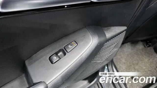 2020 Kia Seltos Gasoline 1.6 Turbo 2WD Sold VIN KNAET812GLK086221 – dashboard