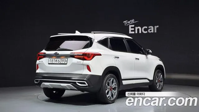 2020 Kia Seltos Gasoline 1.6 Turbo 2WD Sold VIN KNAET812GLK103744 – engine bay