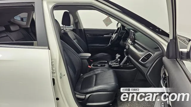 2020 Kia Seltos Gasoline 1.6 Turbo 2WD Sold VIN KNAET812GLK106409 – trunk area