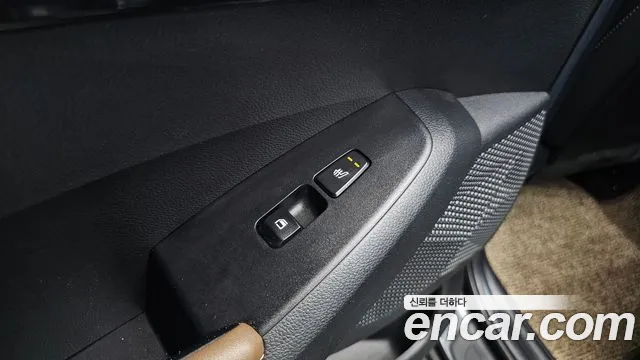 2021 Kia Seltos Gasoline 1.6 Turbo 2WD Sold VIN KNAET812GMK158420 – interior seats