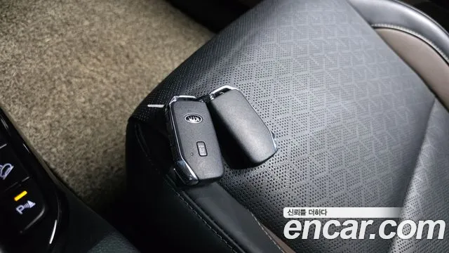2021 Kia Seltos Gasoline 1.6 Turbo 2WD Sold VIN KNAET812GMK162687 – exterior detail 2021 Kia Seltos Gasoline 1.6 Turbo 2WD Sold VIN KNAET812GMK162687 – exterior detail