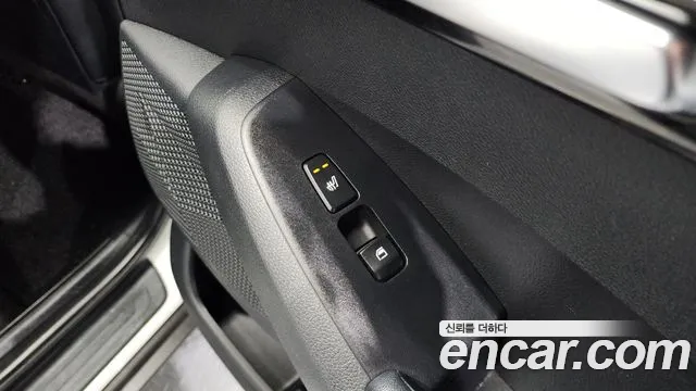 2022 Kia Seltos Gasoline 1.6 Turbo 2WD Sold VIN KNAET812GNK193319 – trunk area