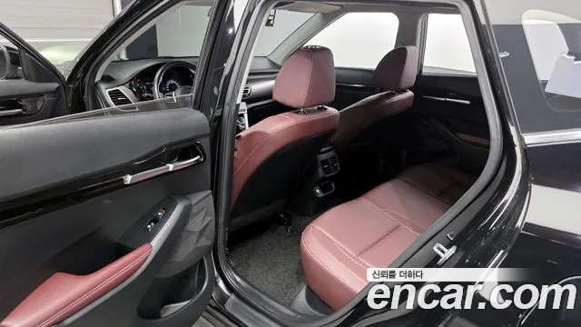 2022 Kia Seltos Gasoline 1.6 Turbo 2WD Sold VIN KNAET812GNK197057 – trunk area 2022 Kia Seltos Gasoline 1.6 Turbo 2WD Sold VIN KNAET812GNK197057 – trunk area