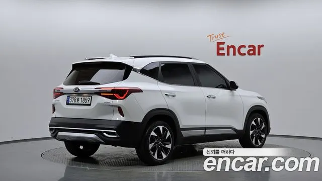 2022 Kia Seltos Gasoline 1.6 Turbo 2WD VIN KNAET812GNK211206