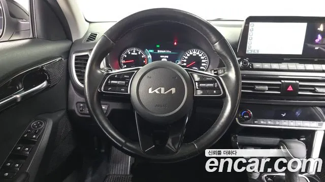 2023 Kia Seltos Gasoline 1.6 Turbo 2WD Sold VIN KNAET812GPK323467 – engine bay