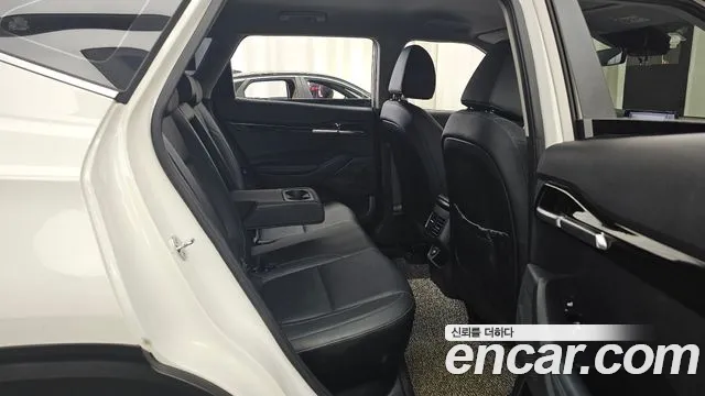 2023 Kia Seltos Gasoline 1.6 Turbo 2WD Sold VIN KNAET812GPK329130 – exterior detail 2023 Kia Seltos Gasoline 1.6 Turbo 2WD Sold VIN KNAET812GPK329130 – exterior detail