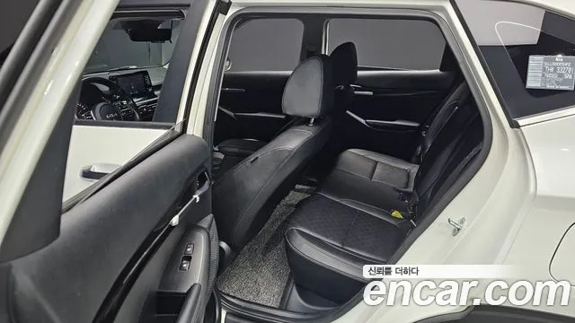 2023 Kia Seltos Gasoline 1.6 Turbo 2WD Sold VIN KNAET812GPK332701 – trunk area