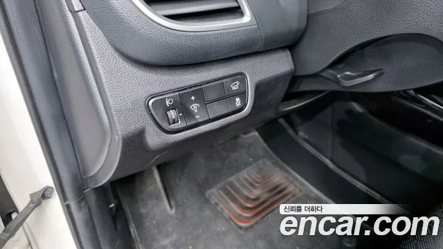 2023 Kia The New Seltos Gasoline 1.6 Turbo 2WD Sold VIN KNAET817BPK390007 – trunk area
