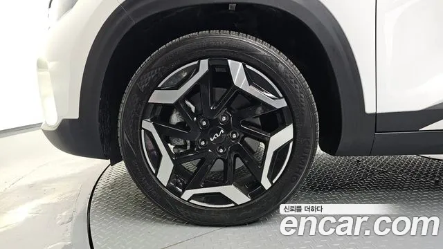 2025 Kia The New Seltos Gasoline 1.6 Turbo 2WD Sold VIN KNAET817BSK746235 – exterior detail 2025 Kia The New Seltos Gasoline 1.6 Turbo 2WD Sold VIN KNAET817BSK746235 – exterior detail