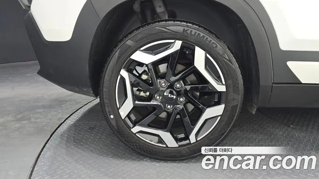 2025 Kia The New Seltos Gasoline 1.6 Turbo 2WD Sold VIN KNAET817BSK798572 – trunk area